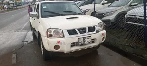 Nissan Hardbody 2010 White