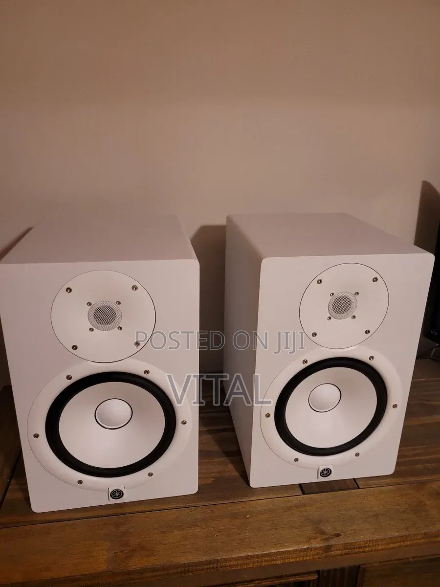 Yamaha HS8i