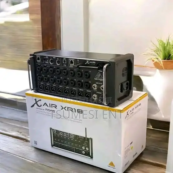 XAir Xr18 Stage Box