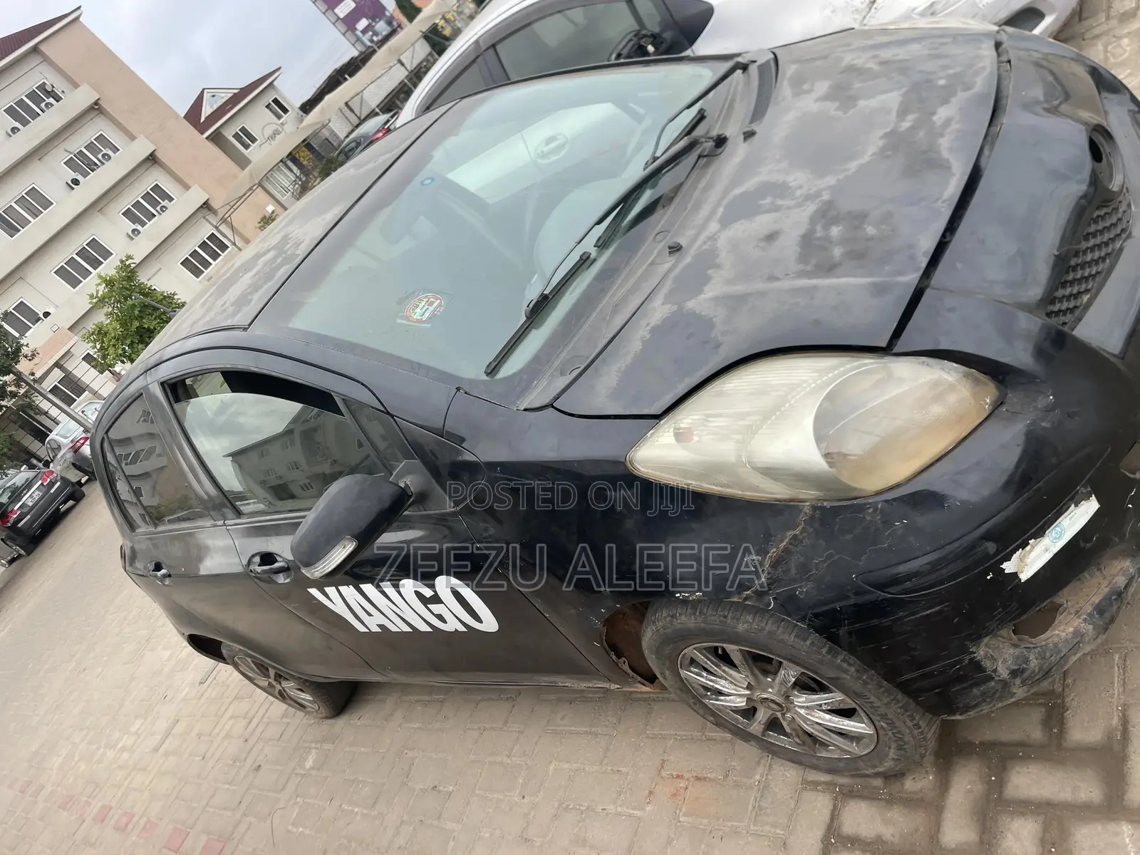 Toyota Vitz 1.3 AWD 5dr 2010 Black