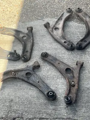 Toyota Vitz/Yaris Lower Arm Pair