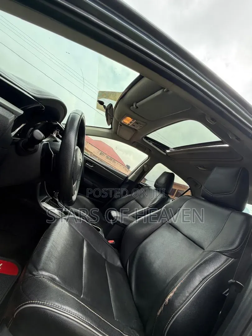Toyota Corolla 2016 Gray