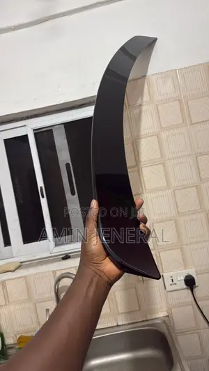 W213 Boot Spoiler