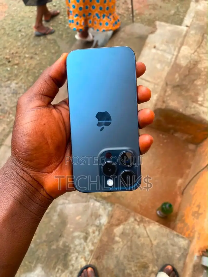 Apple iPhone 15 Pro 128 GB Blue