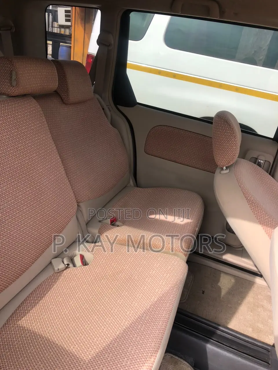 Toyota Sienta 1.5 FWD 2013 Brown