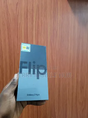 New Samsung Galaxy Z Flip4 512 GB Gray