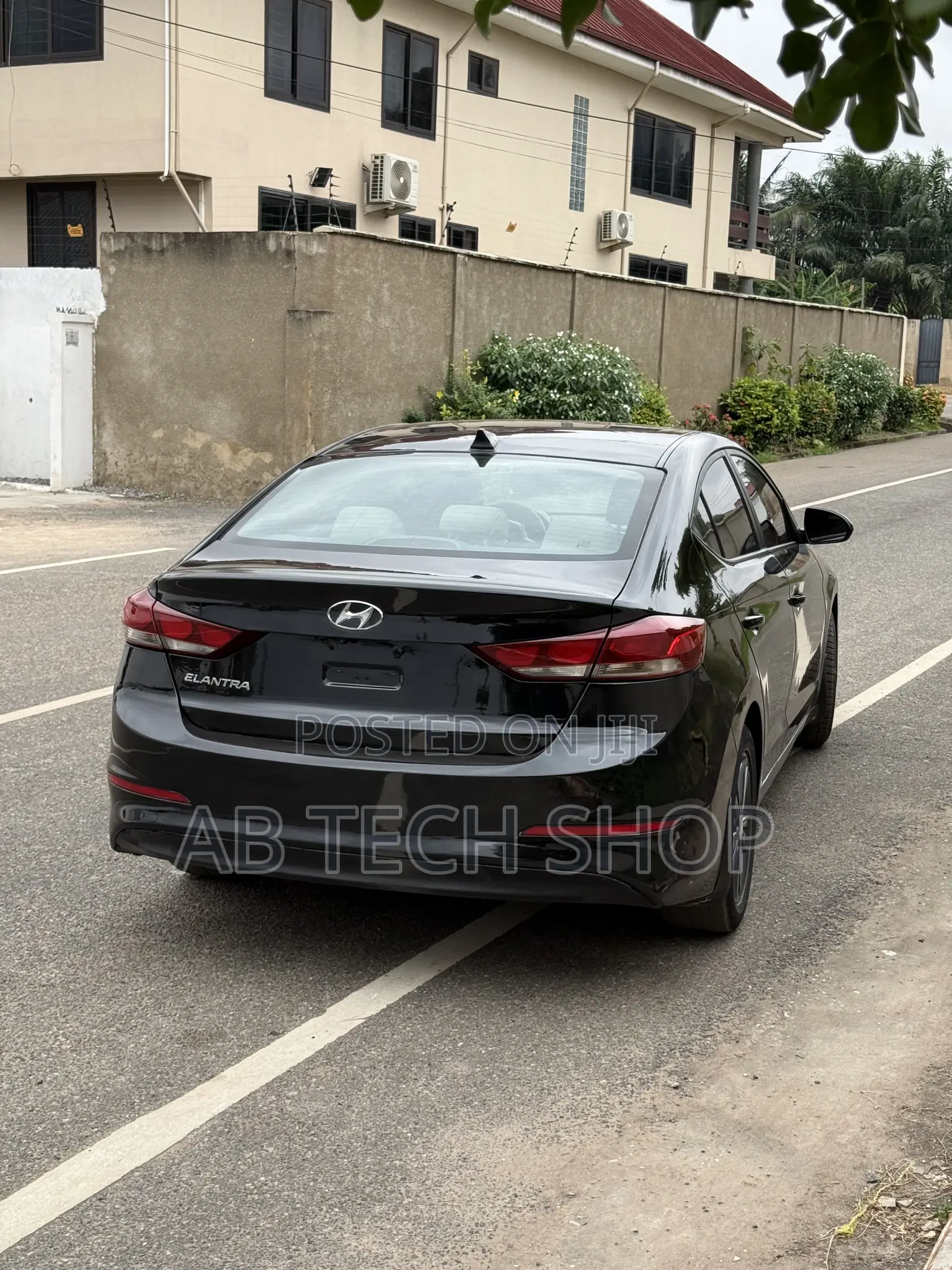 Hyundai Elantra 2018 Black