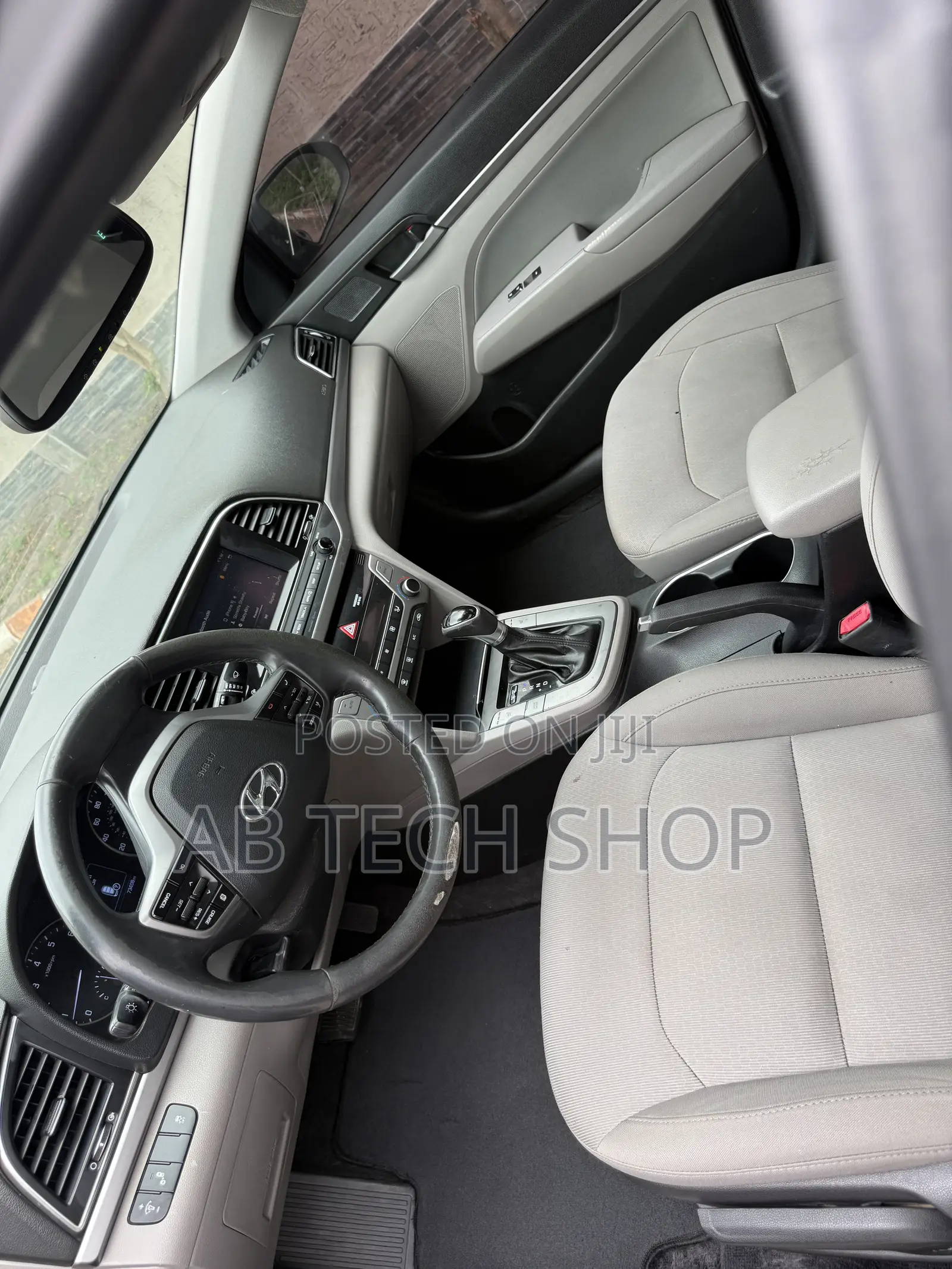 Hyundai Elantra 2018 Black