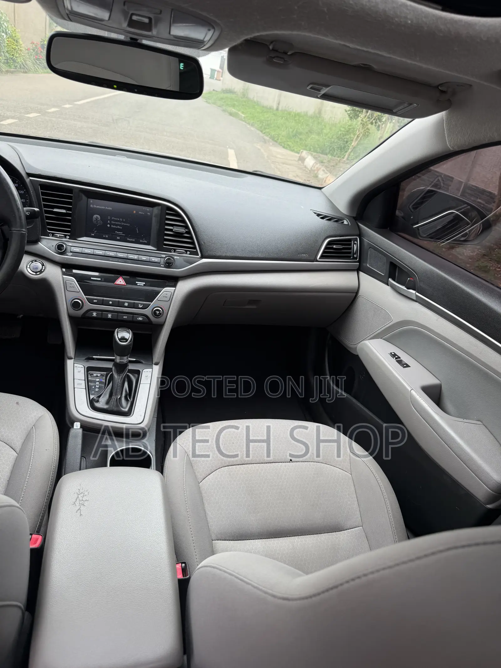 Hyundai Elantra 2018 Black