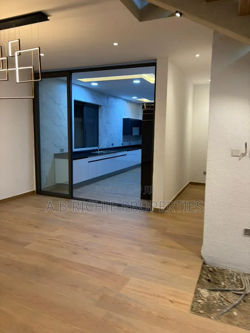 4bdrm House in Ab Richie Properties, School Junction for sale