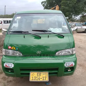 Hyundai H-100 2001 Green