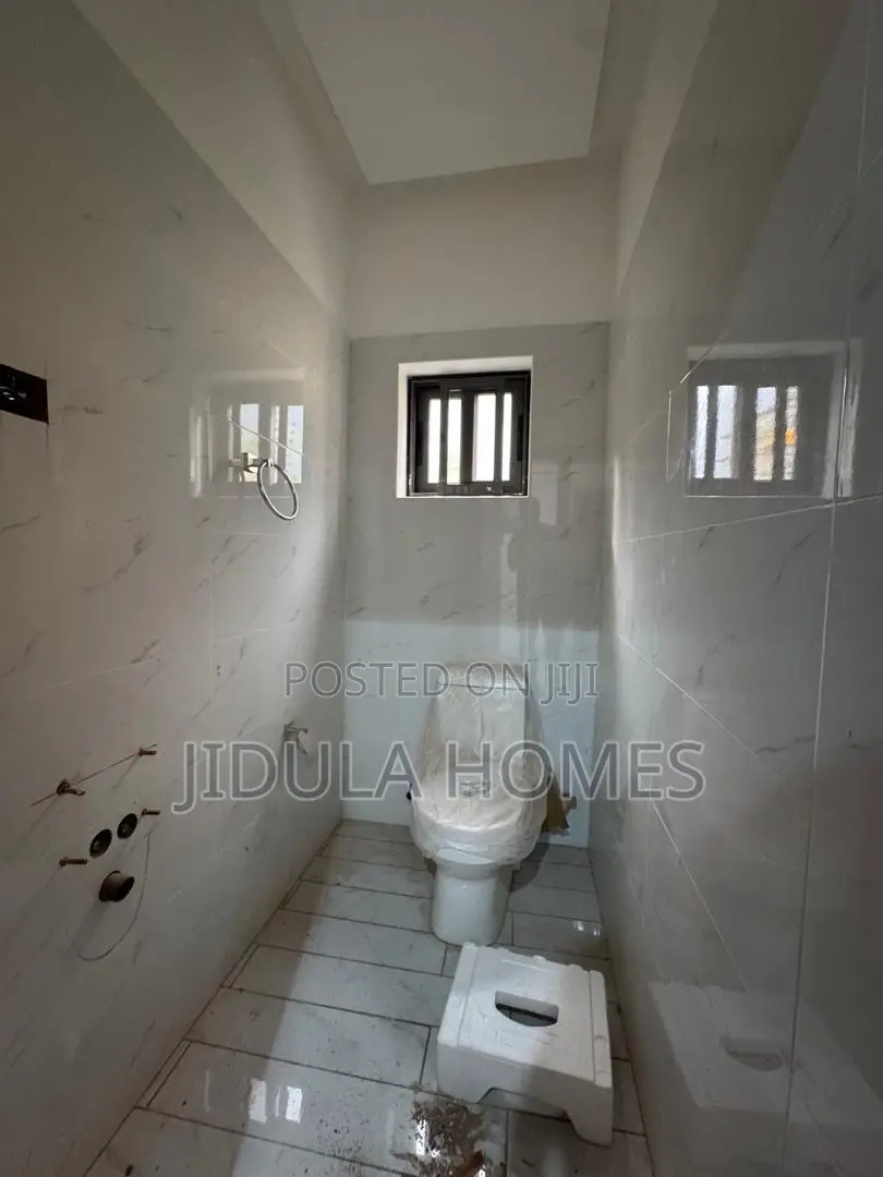 4bdrm Townhouse/Terrace in East Legon Hills, School Junction for sale