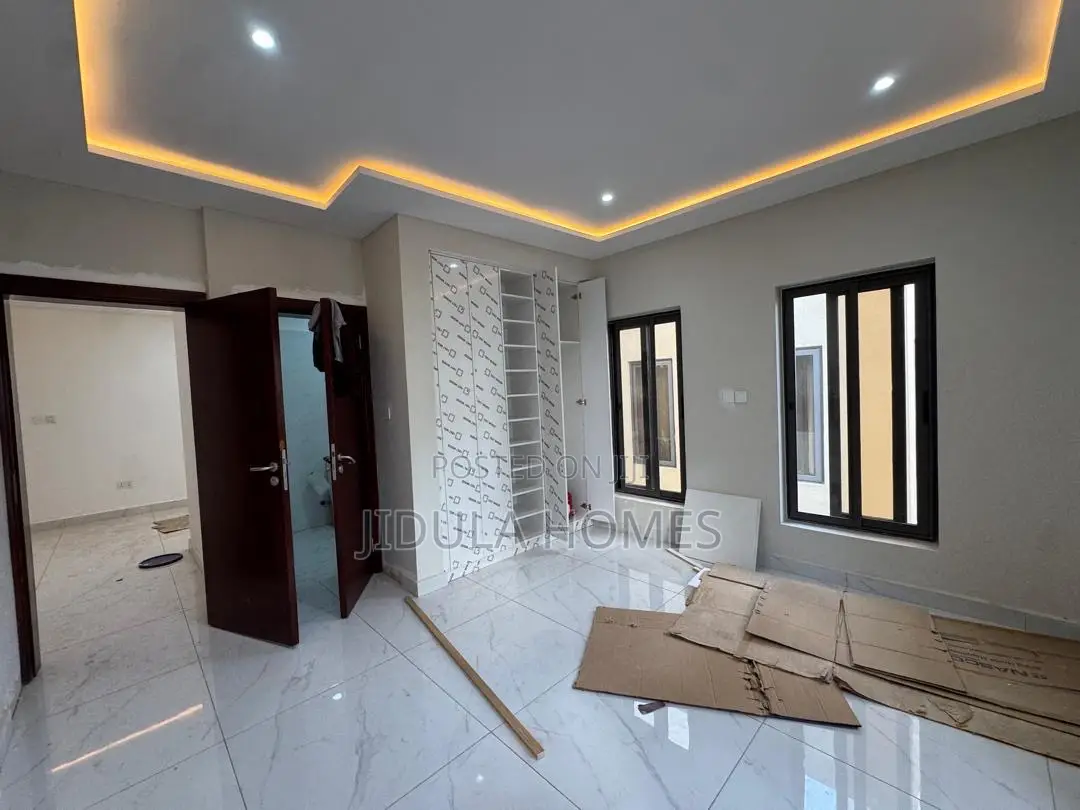 4bdrm Townhouse/Terrace in East Legon Hills, School Junction for sale