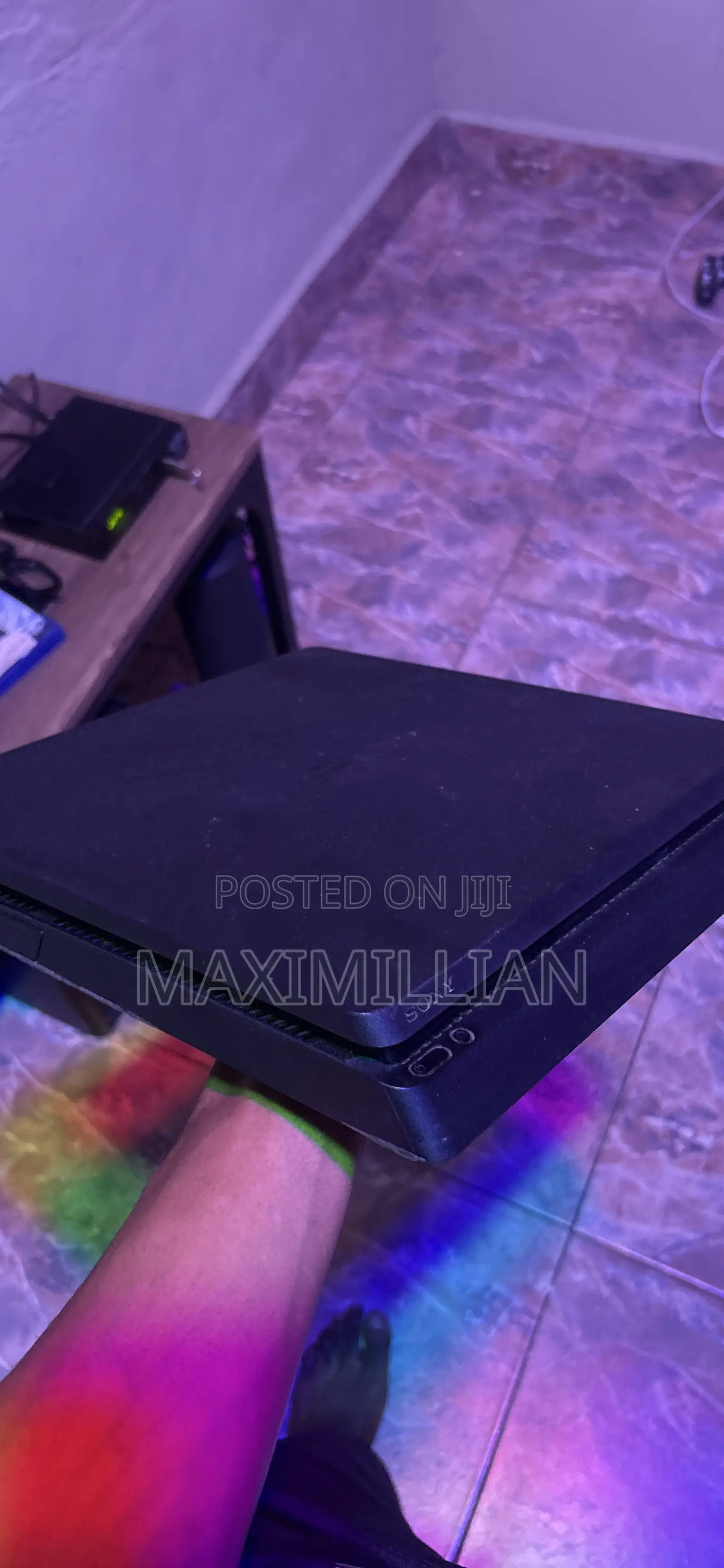 PlayStation 4 Slim