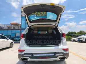 Hyundai Santa Fe Limited AWD 2017 White