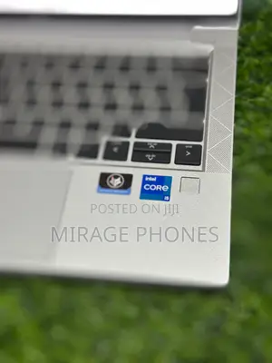 New Laptop HP EliteBook 830 G8 8GB Intel Core i5 SSD 256GB