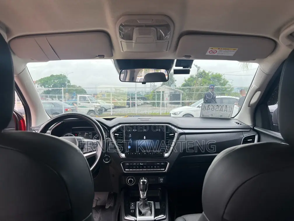 Isuzu D-MAX 2021 Burgundy
