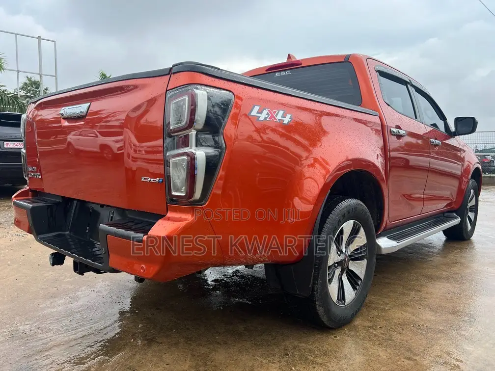 Isuzu D-MAX 2021 Burgundy
