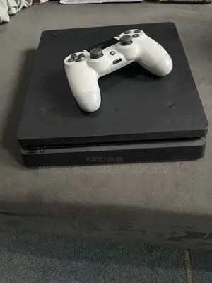 PlayStation 4 Slim