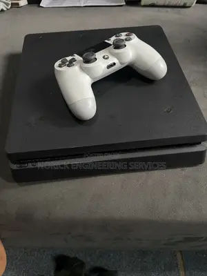 PlayStation 4 Slim