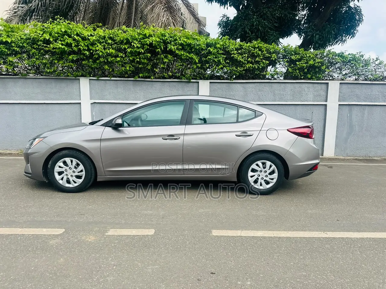 Hyundai Elantra SE 2020 Gold