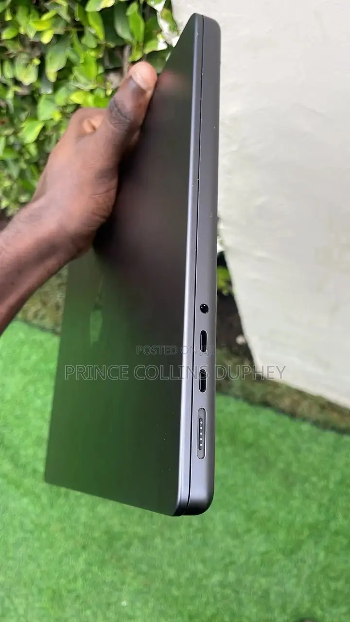 Laptop Apple MacBook Pro 2024 M4 16GB Apple M4 SSD 512GB