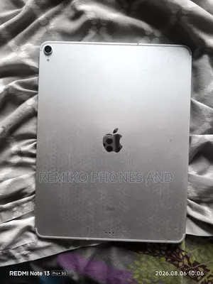 Apple iPad Pro 64 GB Gray