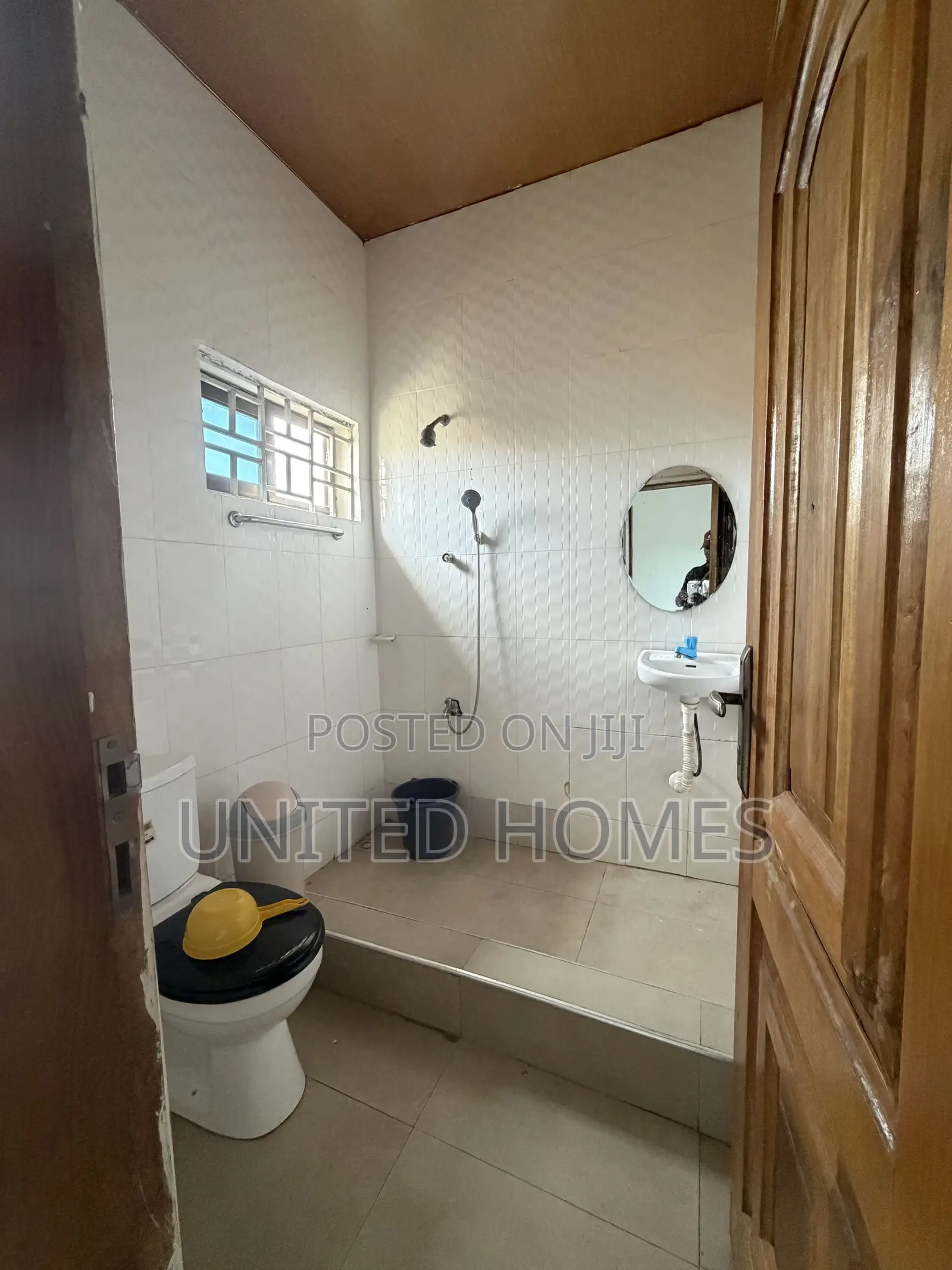 2bdrm Apartment in Awoshie for rent