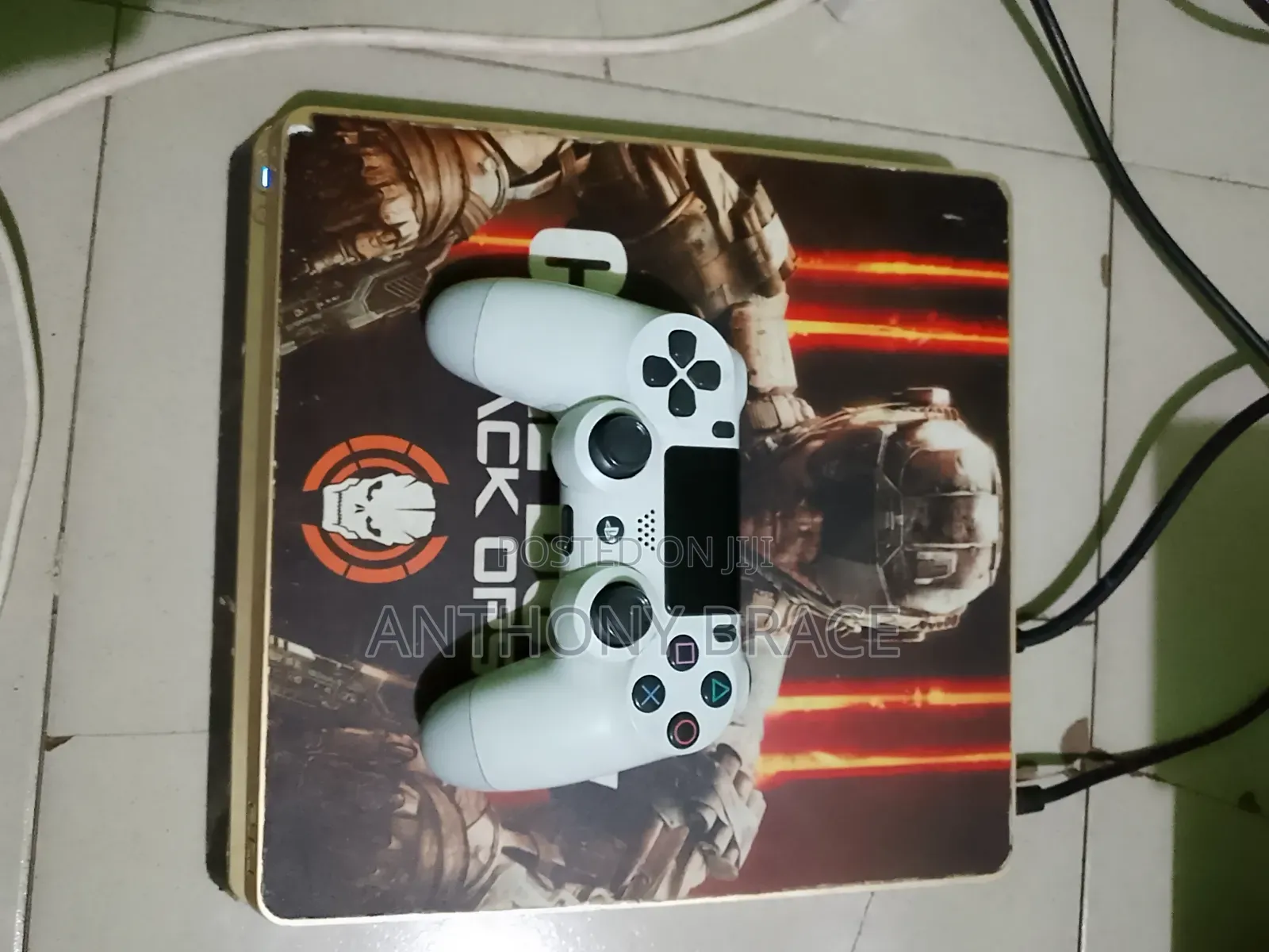 U.K Used Ps4 Slime Console Very Neat and Loaded With 11Games for Sale