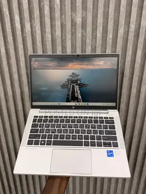Laptop HP EliteBook 830 G8 8GB Intel Core i5 SSD 256GB