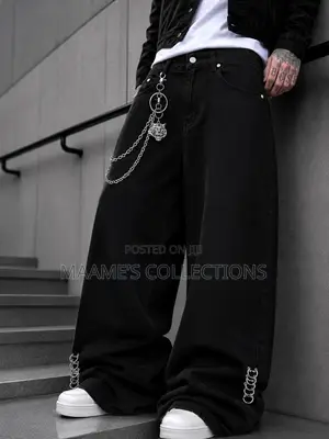Men’s Loose Fit Wide-Leg Baggy Jeans