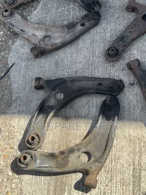 Toyota Vitz/Yaris Lower Arm Pair