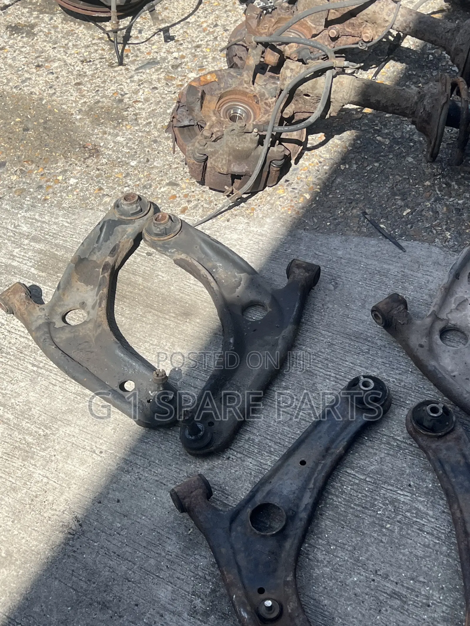 Toyota Vitz/Yaris Lower Arm Pair