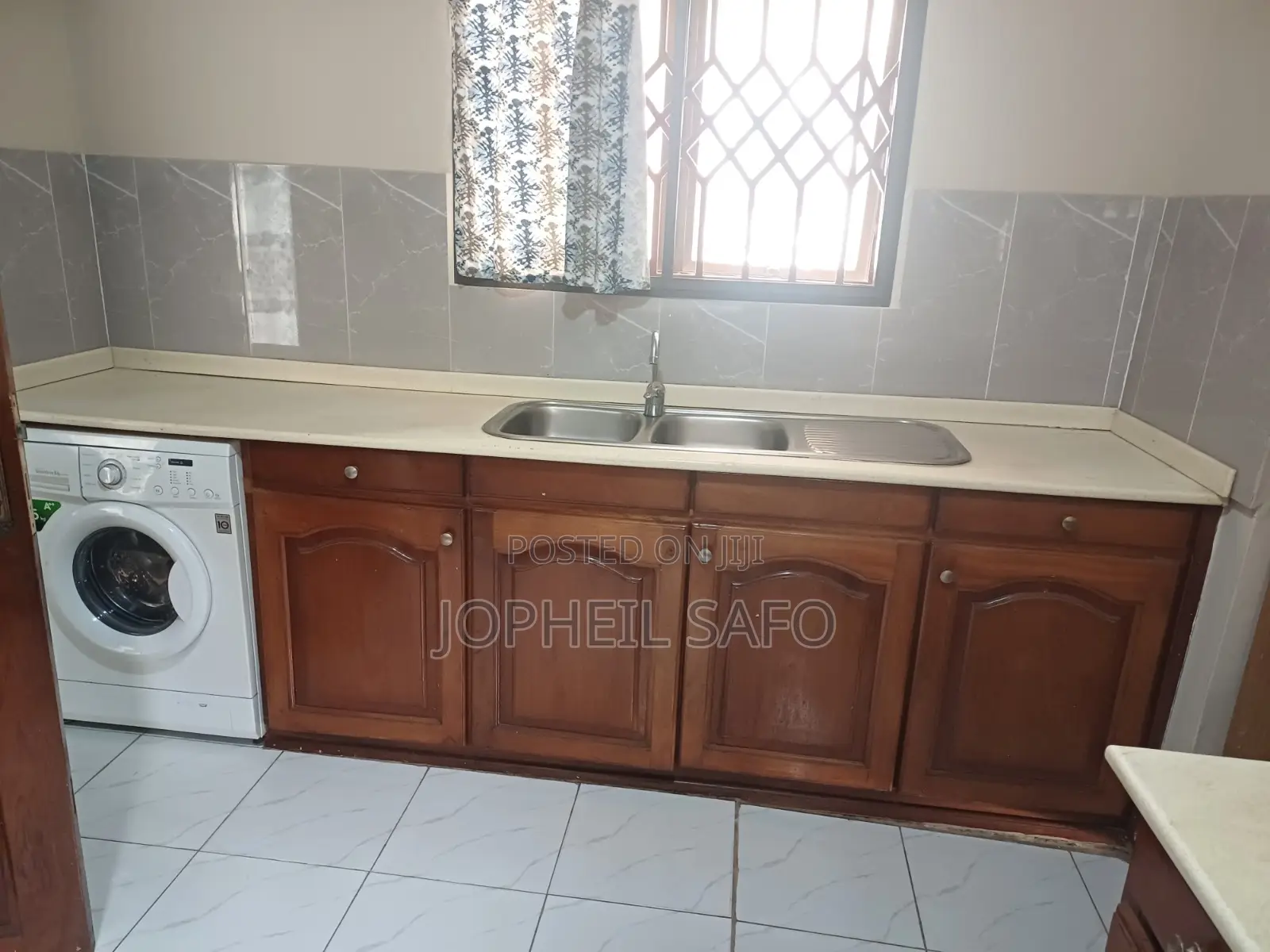 Furnished 3bdrm Townhouse / Terrace in Hfc, Baatsona Total for rent
