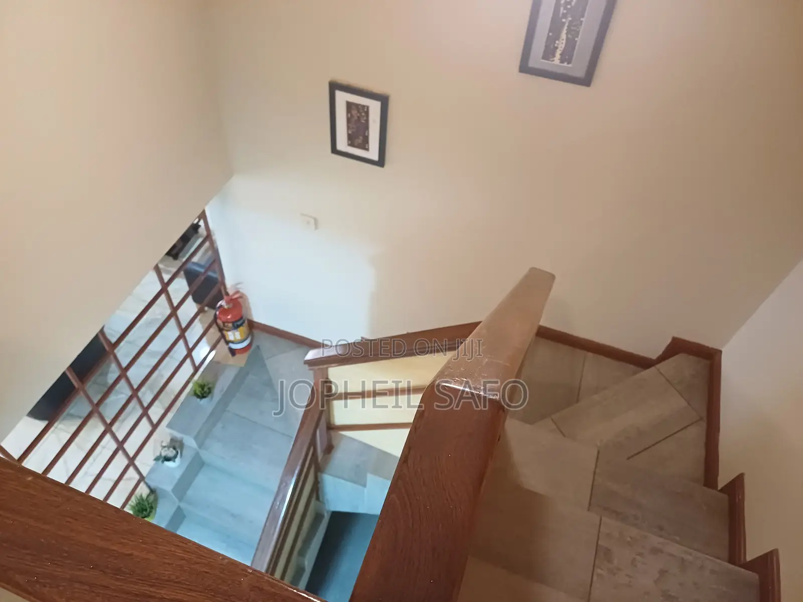 Furnished 3bdrm Townhouse / Terrace in Hfc, Baatsona Total for rent