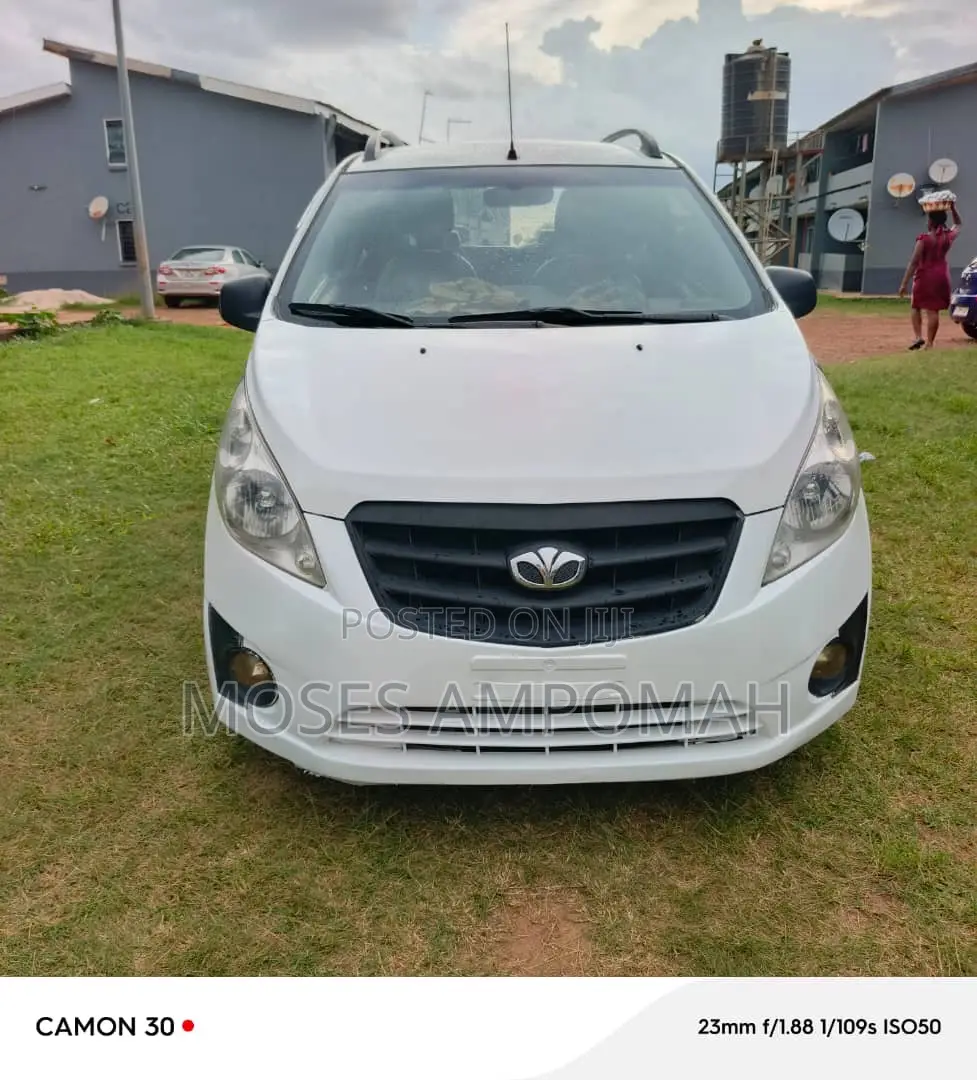 Chevrolet Spark 2011 White