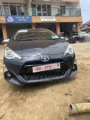 Toyota Aqua G GS 2014 Gray