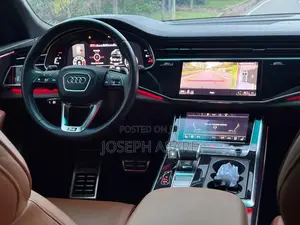 Audi RS Q8 2022 White