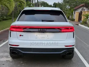 Audi RS Q8 2022 White