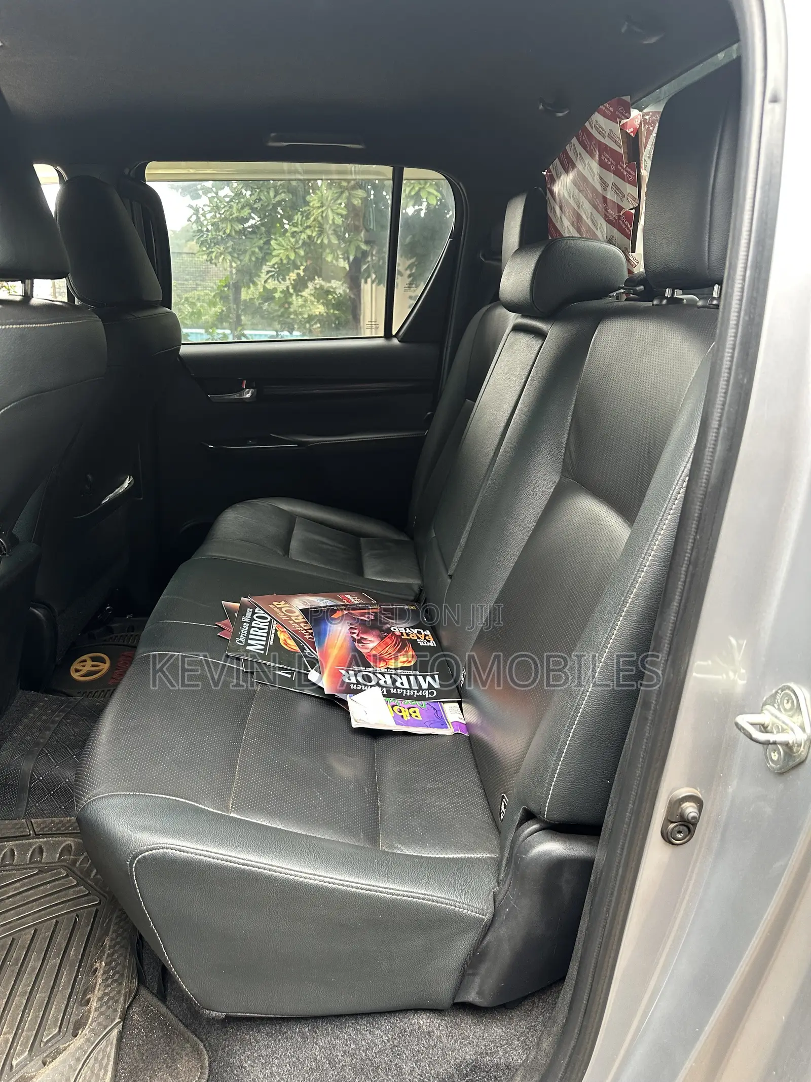 Toyota Hilux Revo Double Cab Petrol 2.7 AWD 2019 Gray