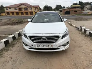 Hyundai Sonata SE 4dr Sedan (2.4L 4cyl 6A) 2015 White