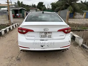 Hyundai Sonata SE 4dr Sedan (2.4L 4cyl 6A) 2015 White