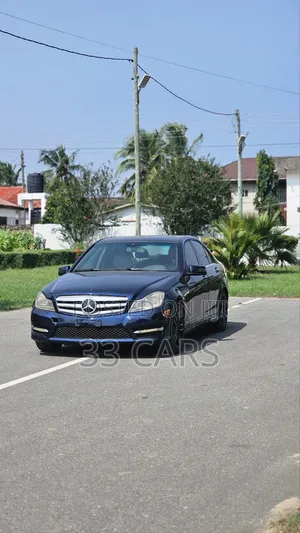 Mercedes-Benz C250 2014 Blue