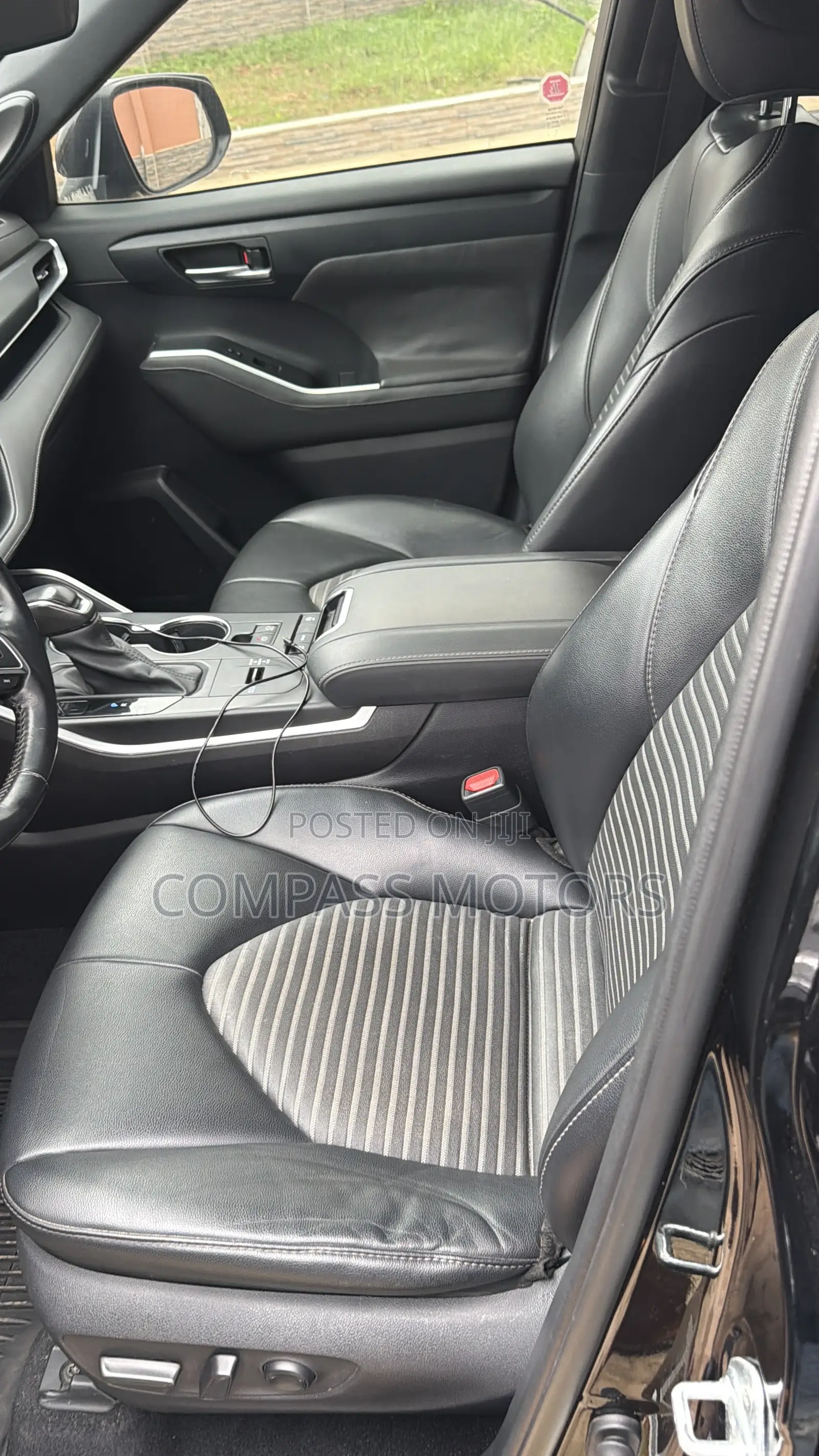 Toyota Highlander XSE 2021 Black