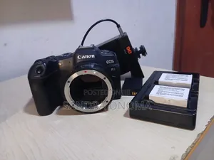 Canon Eos R8