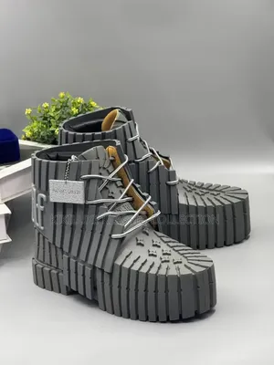 MSCH 2x4 Brutal Boots