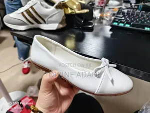 Flat White Nurses Shoes