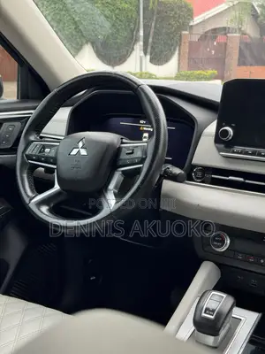 Mitsubishi Outlander SEL Launch Edition 2022 Black