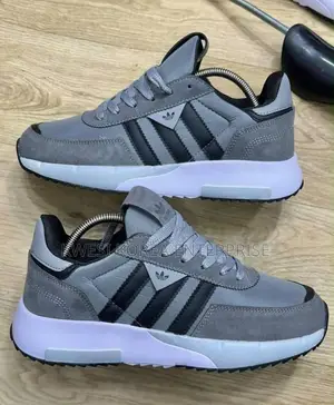 Adidas Sports Sneaker