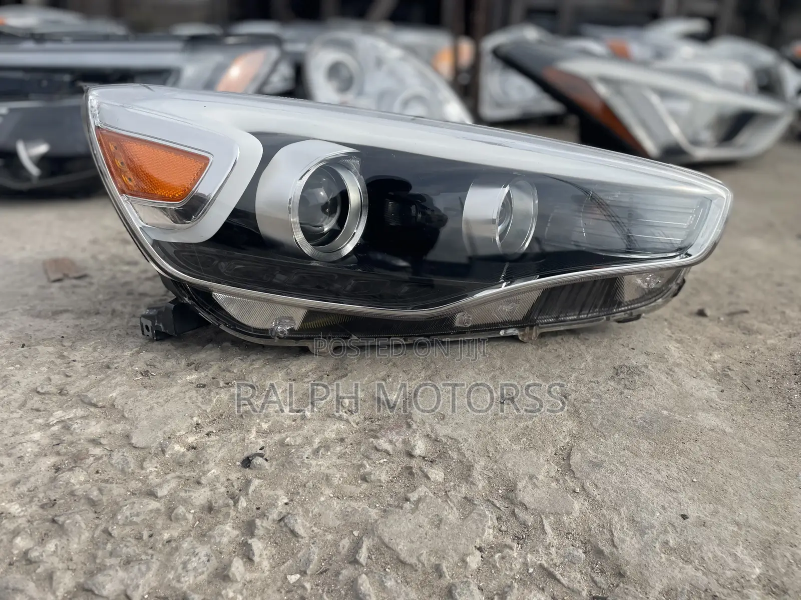 Kia Cadenza 2015-2018 Headlight